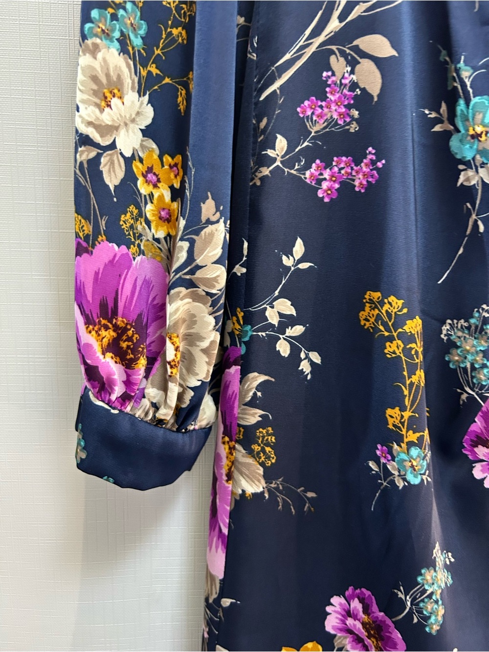 Maggy London Navy Floral Twist-Front Midi Dress with Purple & Cream Blooms - Picture 4 of 8